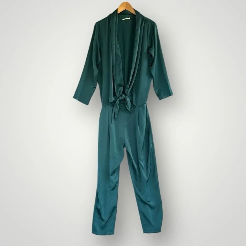 🎉5 for $45 🎉NWT Illa Illa Jumpsuit Romper Women Size S Front Tie